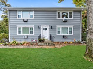 109 Cardinal Ln APT 2A, Islip, NY 11751