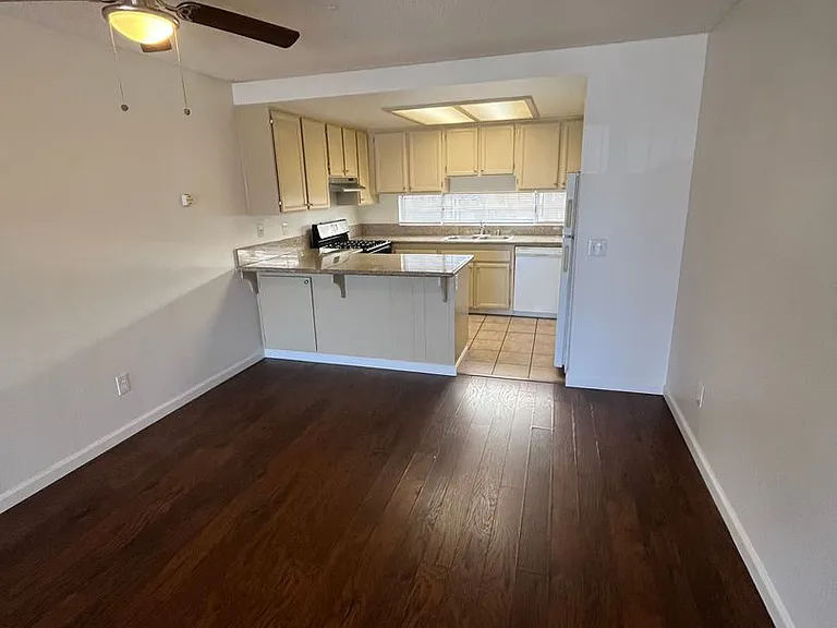 600 Emory St — Photo 4