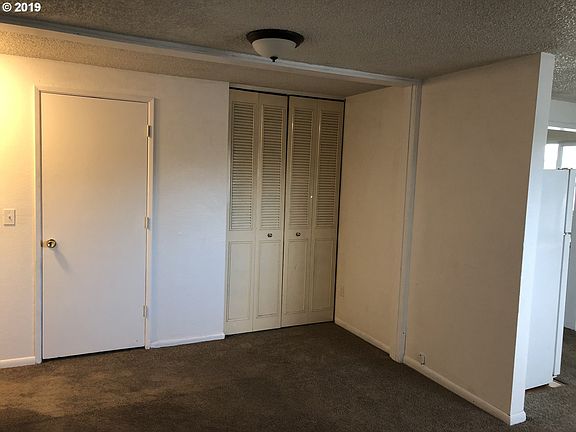 5th image of 2919 Caples Ave