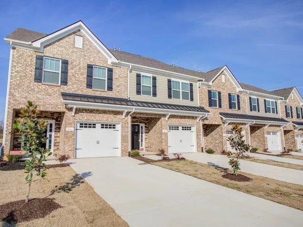 300 Ellesmere Ct, Spring Hill, TN 37174