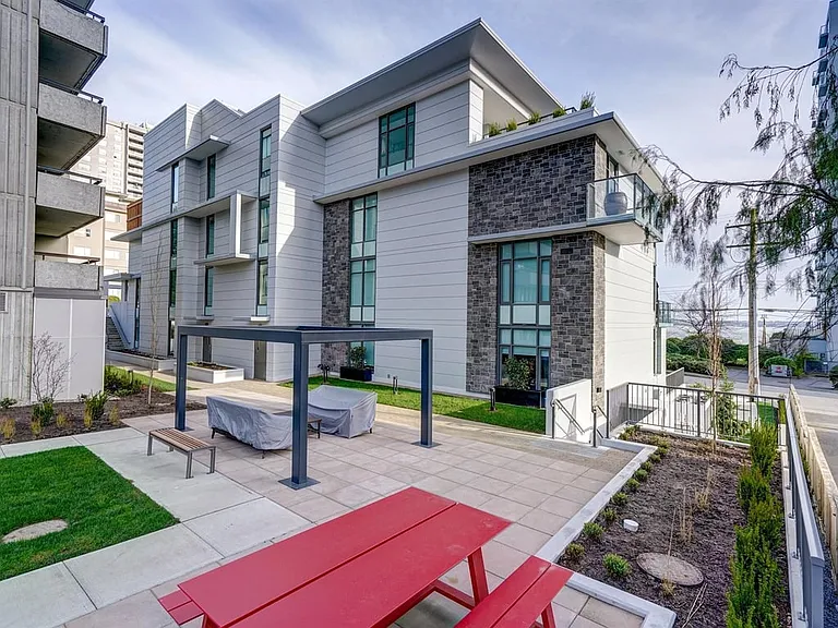 2100 Bellevue Ave #B-101 — Photo 12
