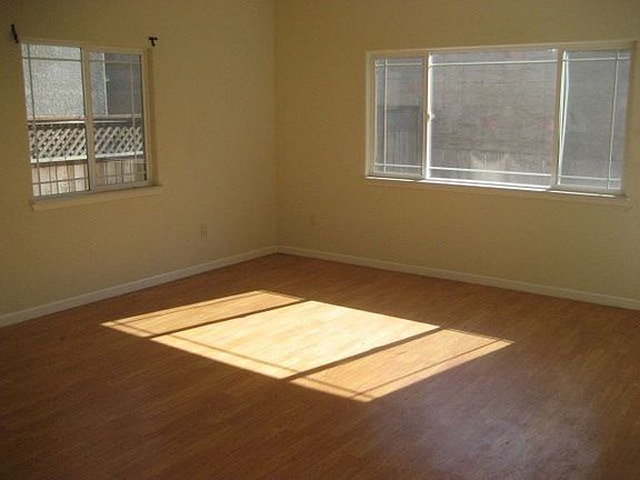 4th image of 9919 Bernhardt Dr