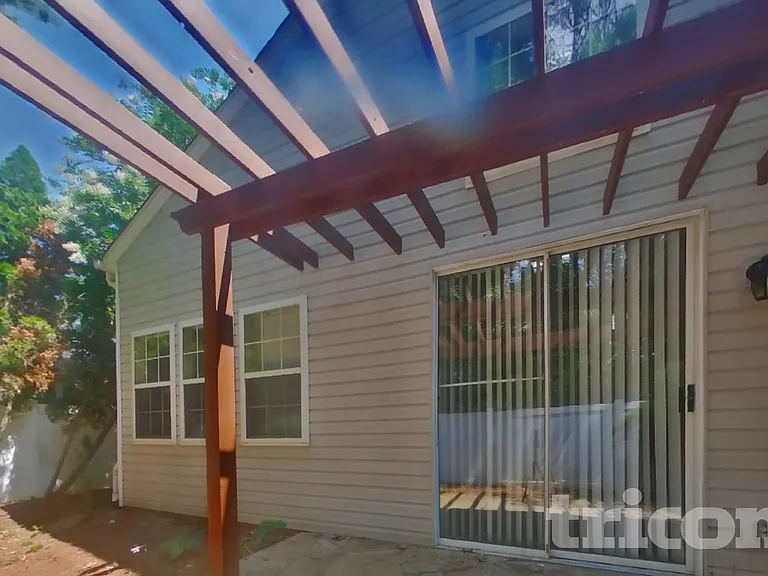 102 W Oaks Pl — Photo 14