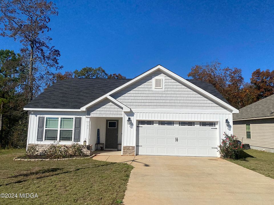 1st image of 101 Red Tail Cir