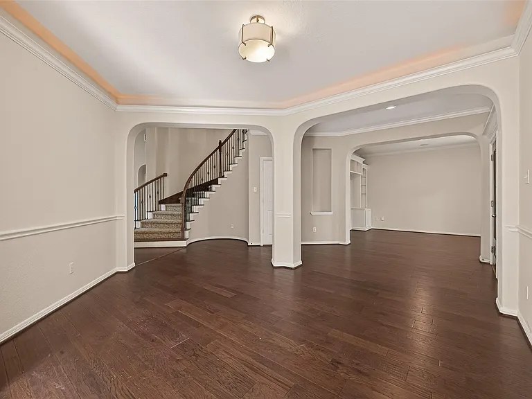 8110 Clearwater Xing — Photo 7