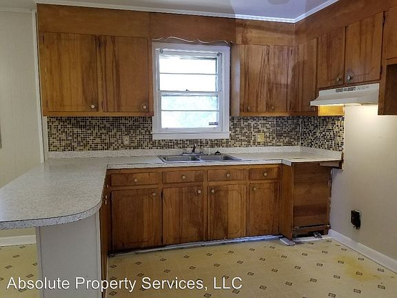 4th image of 35 Echols Dr