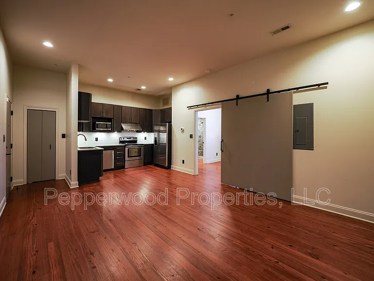 149 S Daniel Morgan Ave #2B — Photo 8