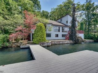 119 Lake End Rd, Newfoundland, NJ 07435