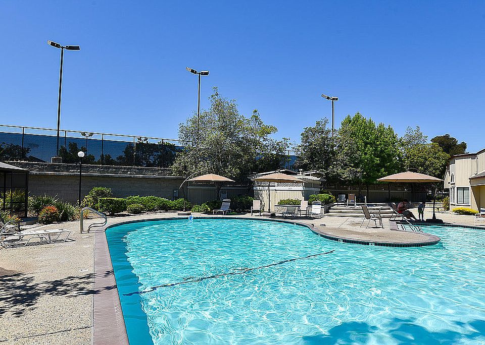 2nd image of 6492 Buena Vista Dr #A