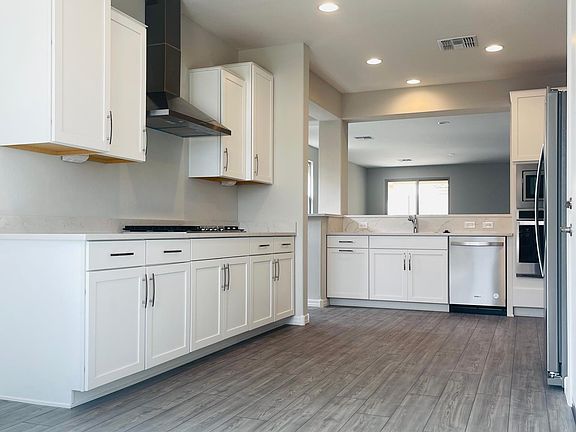 4th image of 1561 Sabel Ct