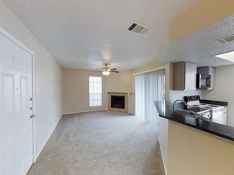 Willow Hill Apartments — Photo 35