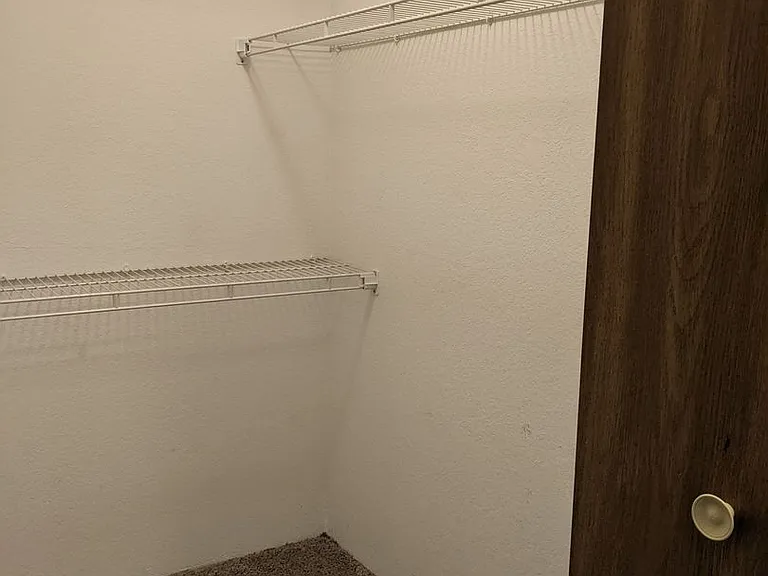 Landview Apartments — Photo 38