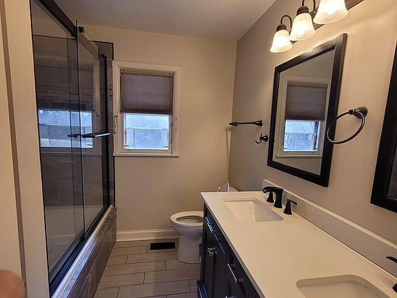 3rd image of 75 Grandview Dr