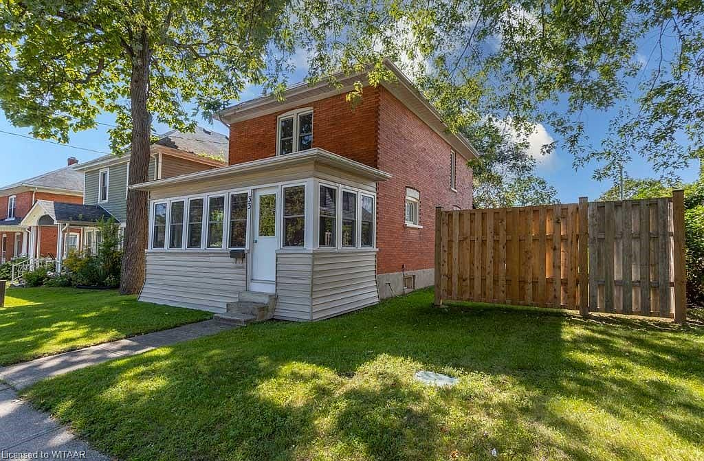 33 Tillson Ave, Tillsonburg, ON N4G 2Z7 MLS 40478695 Zillow