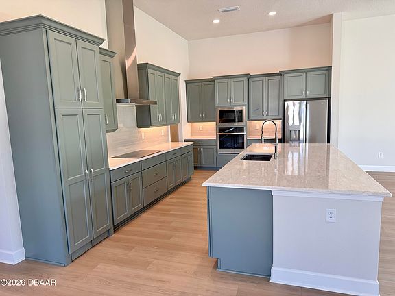 3rd image of 317 Mosaic Blvd