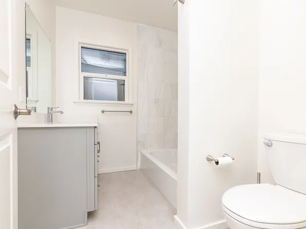 305 N Chevy Chase Dr #305, Glendale, CA 91206