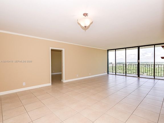 5th image of 780 NE 69th St APT 1908