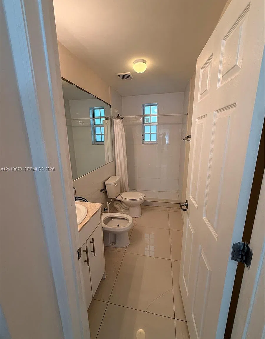 511 15th St — Photo 3