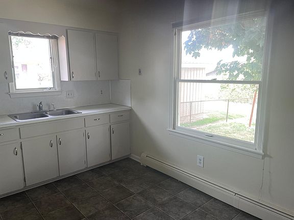 4th image of 1159 12th St