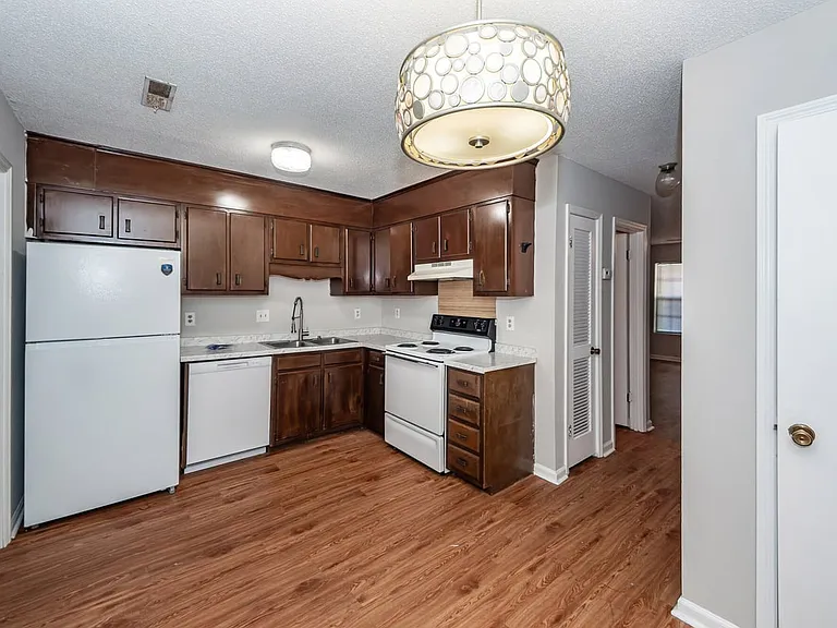 296A Fleming Rd — Photo 22