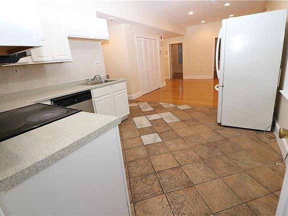 3rd image of 14 Estella St APT 1