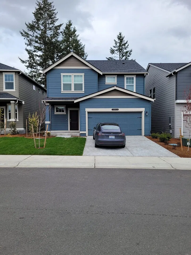 Fully Air Conditioned Almost New 4 Bedroom 2.5 house in Puyallup!! — Photo 1