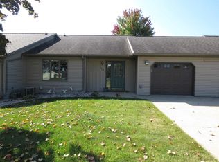 112 Hartz Cir, Randolph, WI 53956