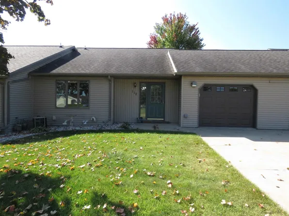 112 Hartz Circle, Randolph, WI 53956
