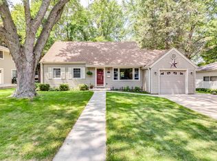 238 S Greenfield Ave, Waukesha, WI 53186