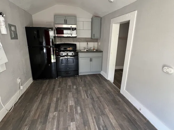 256 Vista Rd #4, San Antonio, TX 78210