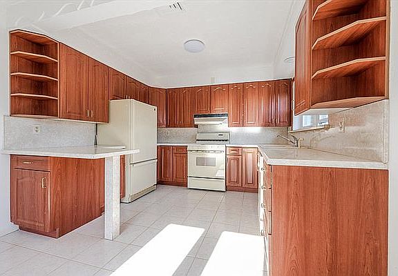 2nd image of 2408 Westervelt Ave Floor 2