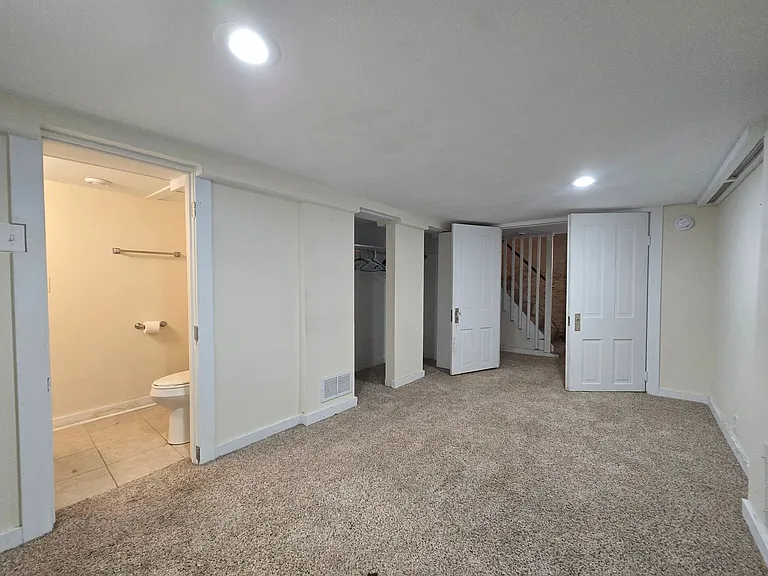 670 Ottawa Ave — Photo 22