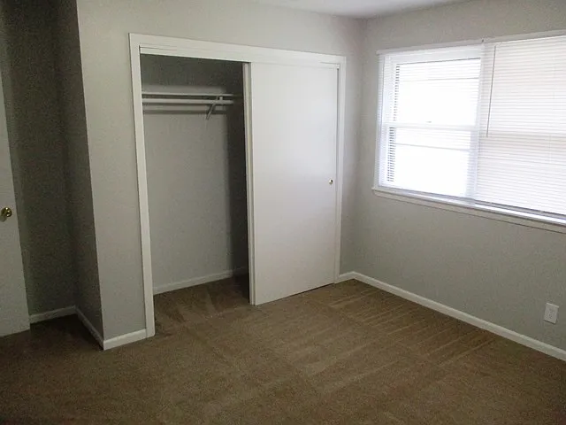 104 W Shelbourne Dr — Photo 5
