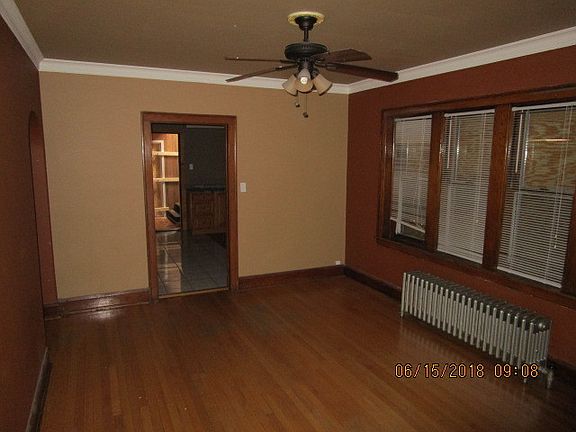 5th image of 2915 N Oak Park Ave