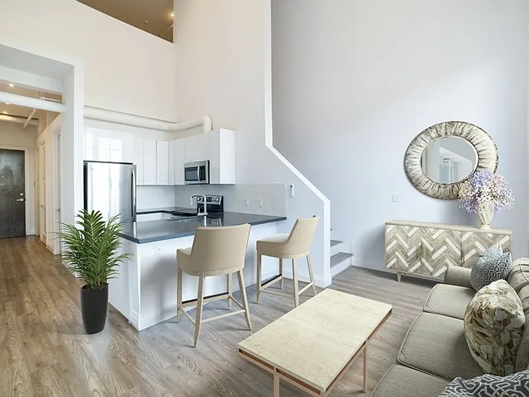 220 Dundurn St S — Photo 18
