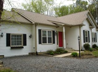 811 Forest Grove Rd, Colonial Beach, VA 22443