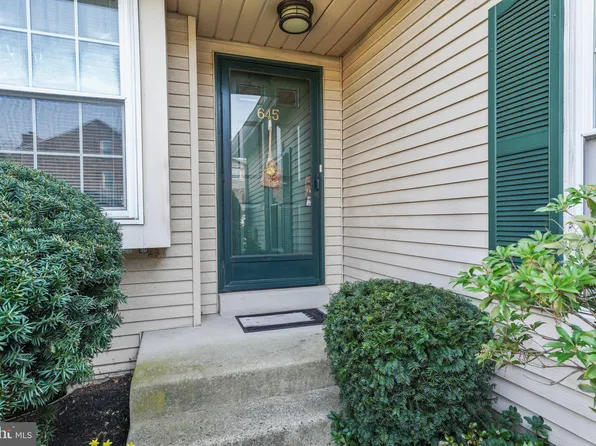 645 Palmer Ln, Yardley, PA 19067