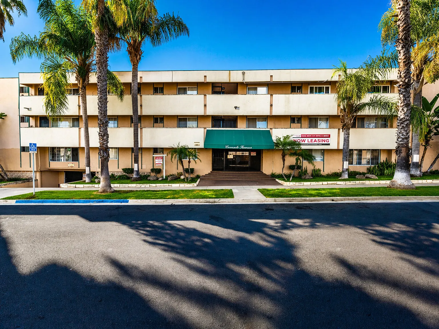 1735 Coronado Ave. — Photo 4