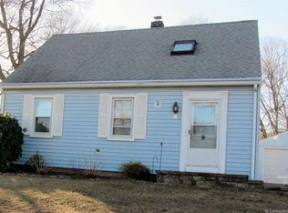 11 N Turnpike Rd, Wallingford, CT 06492