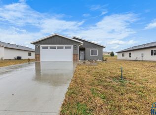 1102 S 6th Ave, Rock Rapids, IA 51246