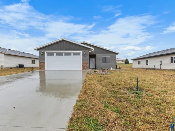 1102 S 6th Ave, Rock Rapids, IA 51246