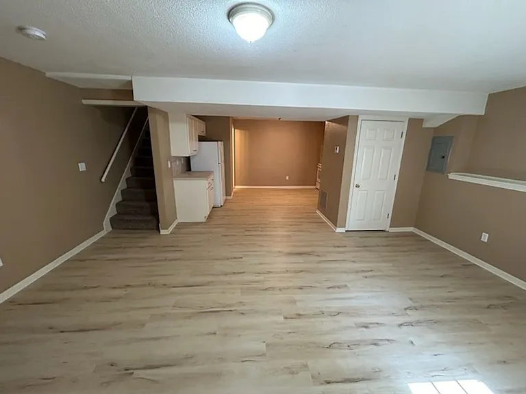 801 Johnson Cir — Photo 3