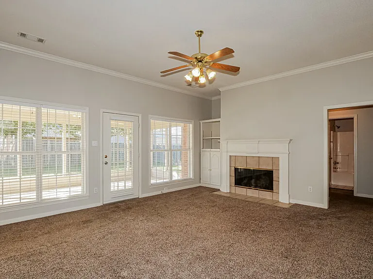 5041 Thornebrook Cv — Photo 5