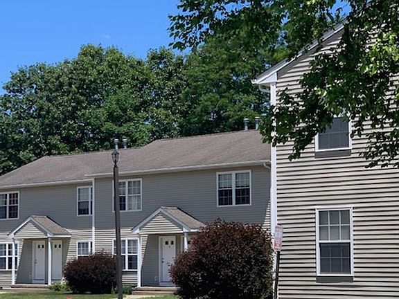 2nd image of 1 Woods Dr #20
