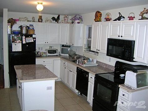 open kitchen w island