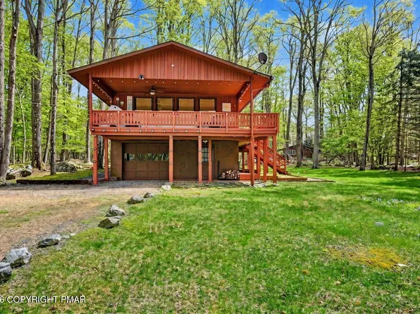 22 Sunset Dr, Clifton, PA 18424