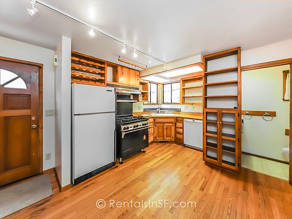 4th image of 2021 22nd St APT A