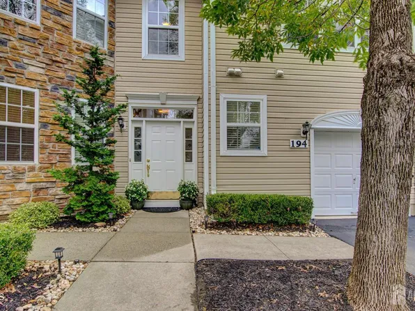 194 Shinnecock Dr, Manalapan, NJ 07726
