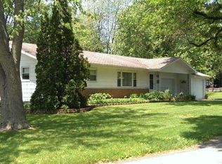 612 N Maple St, Saybrook, IL 61770