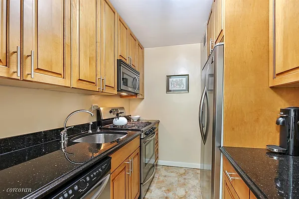 Sold by Corcoran | media 7